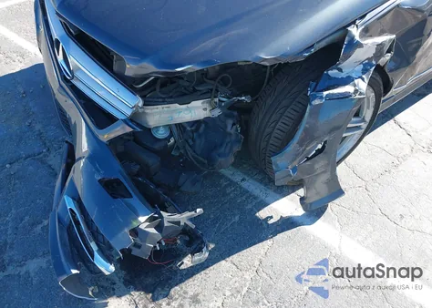 2013 Mercedes-Benz C 250 from USA, damaged, VIN WDDGF4HB0DR254485